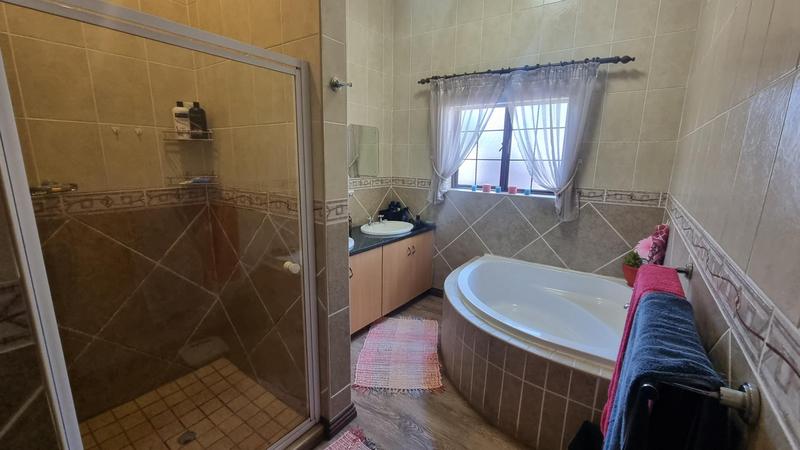 4 Bedroom Property for Sale in Midstream Estate Gauteng