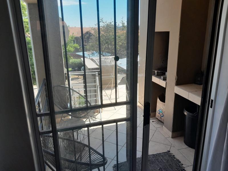 2 Bedroom Property for Sale in Vorna Valley Gauteng