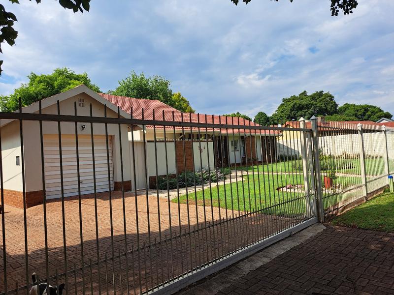 3 Bedroom Property for Sale in Elardus Park Gauteng