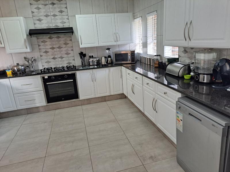 3 Bedroom Property for Sale in Elardus Park Gauteng