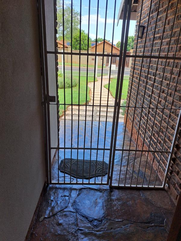 3 Bedroom Property for Sale in Elardus Park Gauteng