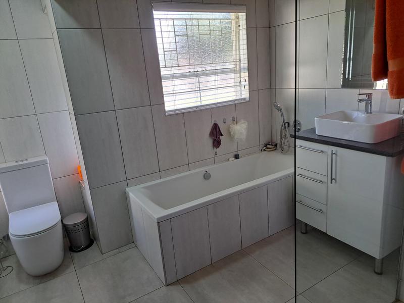 3 Bedroom Property for Sale in Elardus Park Gauteng