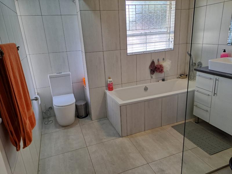 3 Bedroom Property for Sale in Elardus Park Gauteng