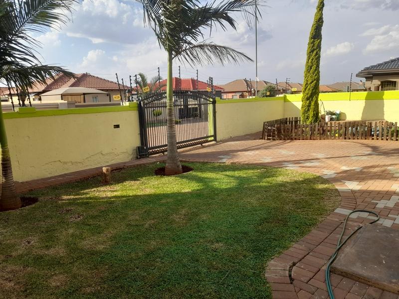 3 Bedroom Property for Sale in The Orchards Gauteng