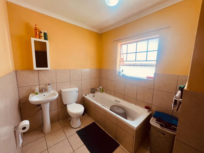 3 Bedroom Property for Sale in Theresa Park Gauteng