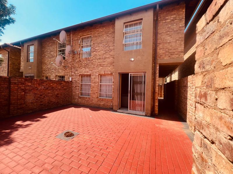 3 Bedroom Property for Sale in Theresa Park Gauteng