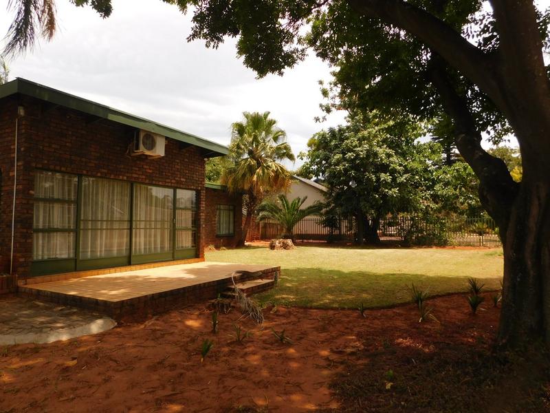 4 Bedroom Property for Sale in Dorandia Gauteng