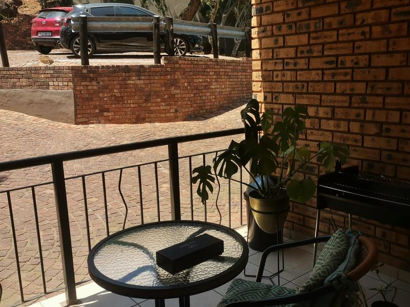 2 Bedroom Property for Sale in Mulbarton Gauteng