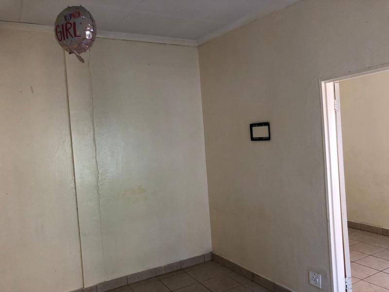 To Let 2 Bedroom Property for Rent in Laudium Gauteng