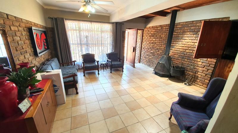 3 Bedroom Property for Sale in Dorandia Gauteng