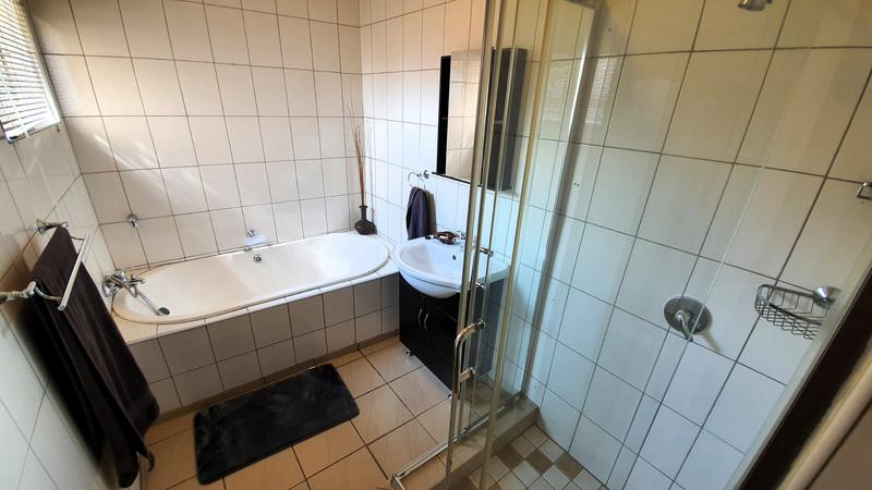 3 Bedroom Property for Sale in Dorandia Gauteng