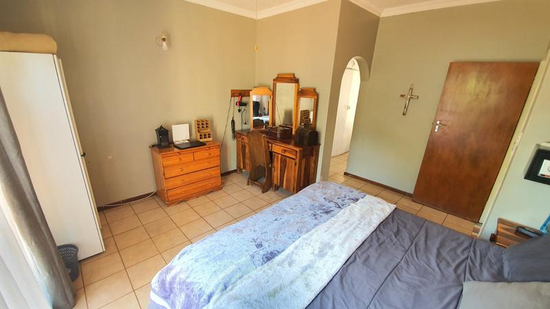 3 Bedroom Property for Sale in Dorandia Gauteng