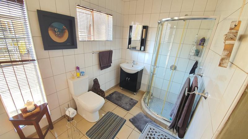 3 Bedroom Property for Sale in Dorandia Gauteng