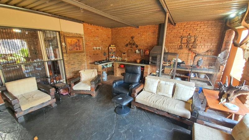 3 Bedroom Property for Sale in Dorandia Gauteng