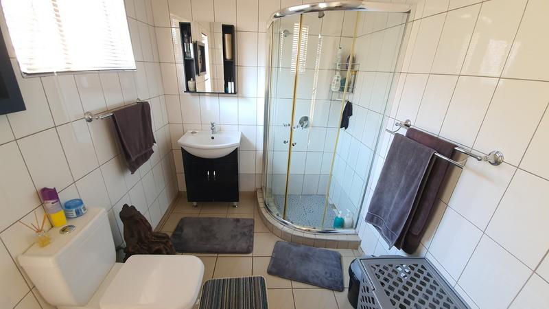 3 Bedroom Property for Sale in Dorandia Gauteng