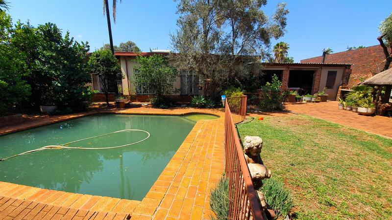 3 Bedroom Property for Sale in Dorandia Gauteng