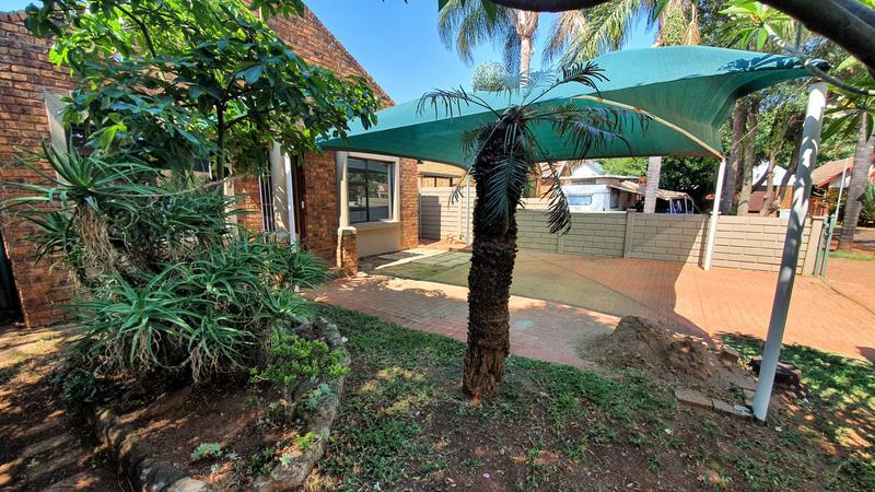 2 Bedroom Property for Sale in Theresa Park Gauteng