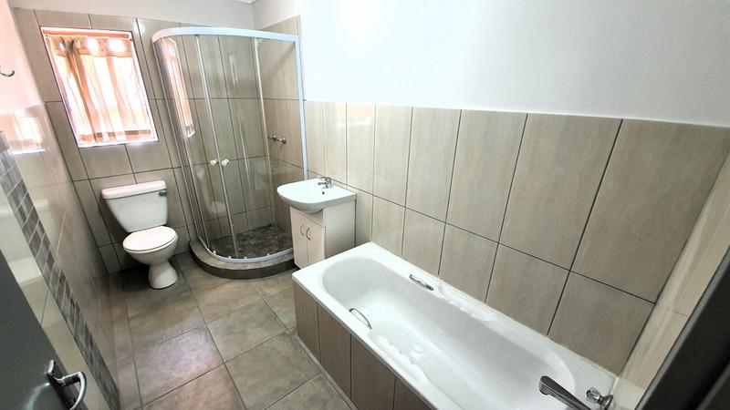 2 Bedroom Property for Sale in Theresa Park Gauteng