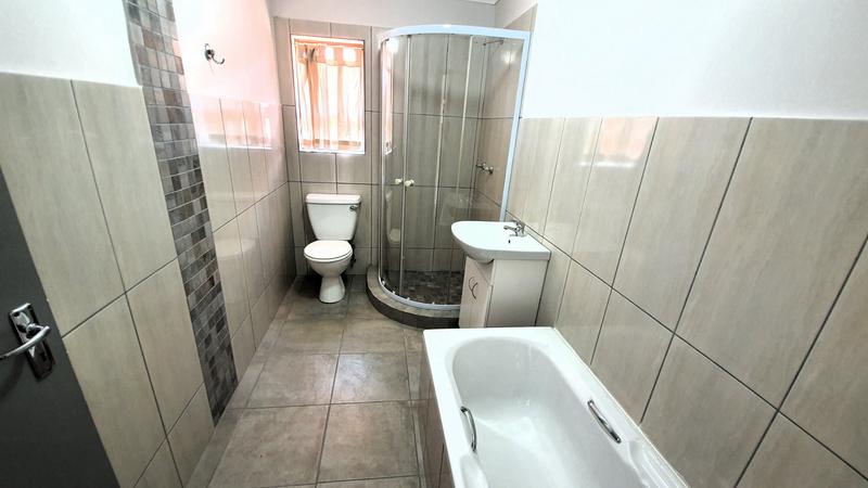 2 Bedroom Property for Sale in Theresa Park Gauteng