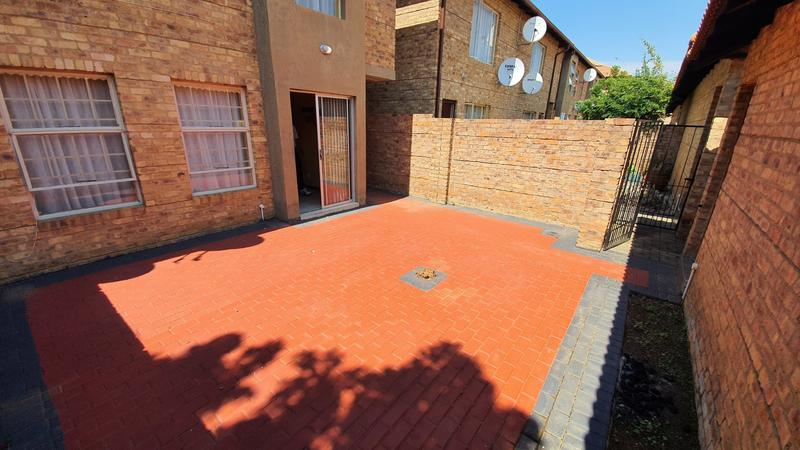 3 Bedroom Property for Sale in Theresa Park Gauteng