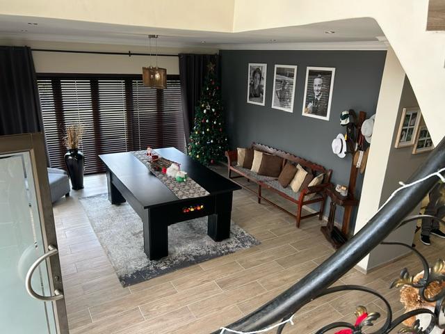 4 Bedroom Property for Sale in Greenstone Hill Gauteng