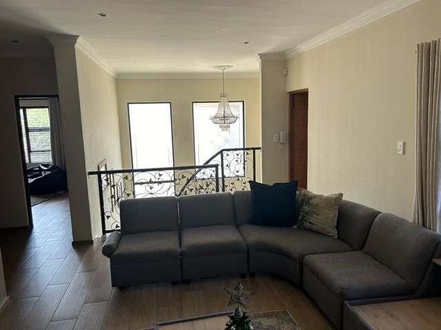 4 Bedroom Property for Sale in Greenstone Hill Gauteng