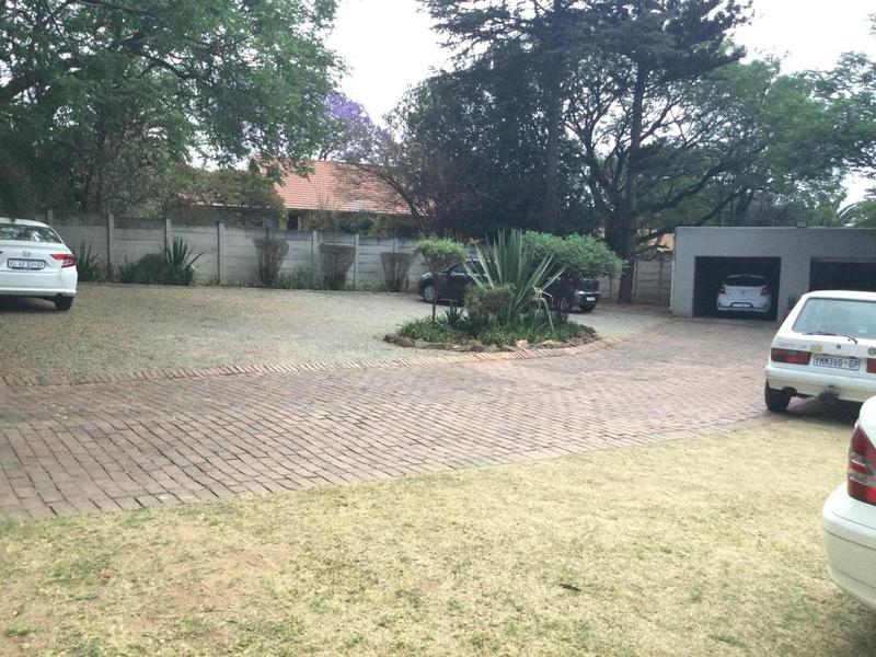 To Let 3 Bedroom Property for Rent in Lombardy East Gauteng