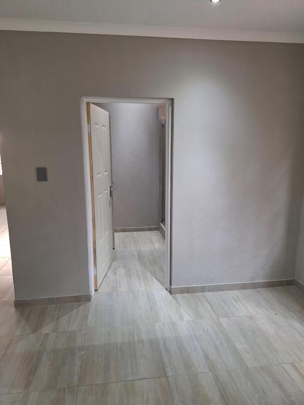 To Let 1 Bedroom Property for Rent in Observatory Gauteng