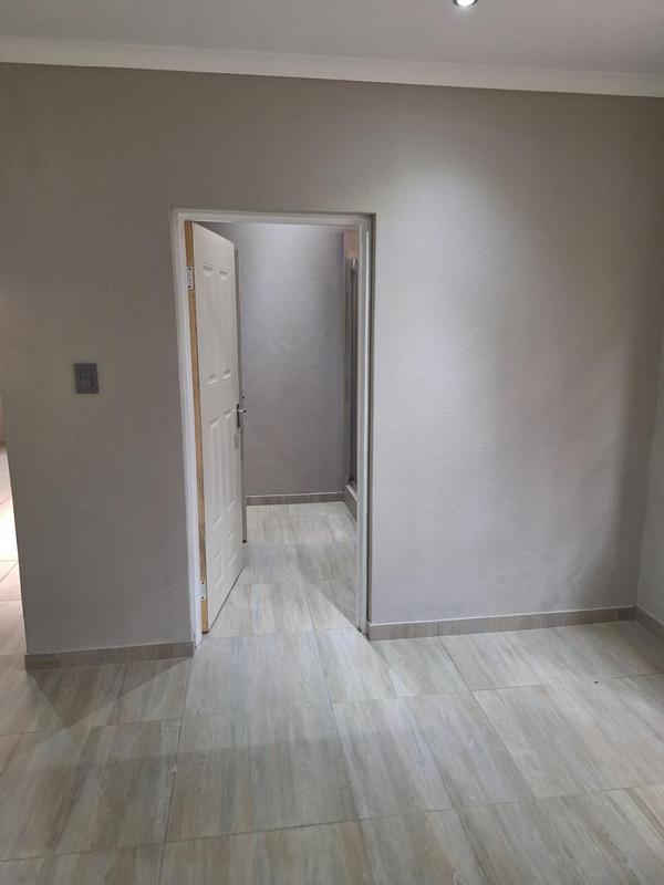 To Let 1 Bedroom Property for Rent in Observatory Gauteng