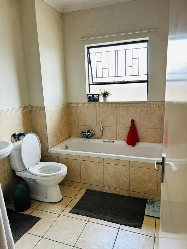 To Let 2 Bedroom Property for Rent in Modderfontein Gauteng