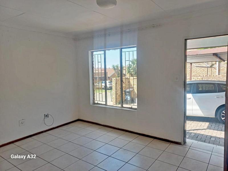 2 Bedroom Property for Sale in Terenure Gauteng