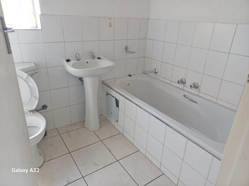 2 Bedroom Property for Sale in Terenure Gauteng