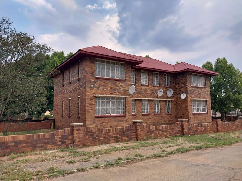 2 Bedroom Property for Sale in West Village Gauteng