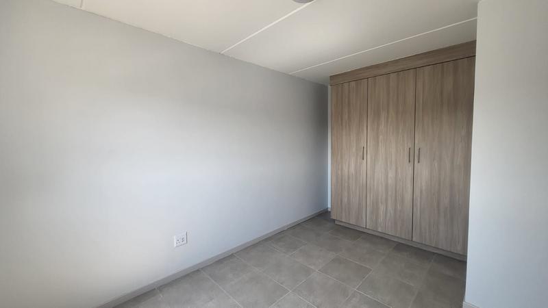 To Let 2 Bedroom Property for Rent in Grand Central Gauteng