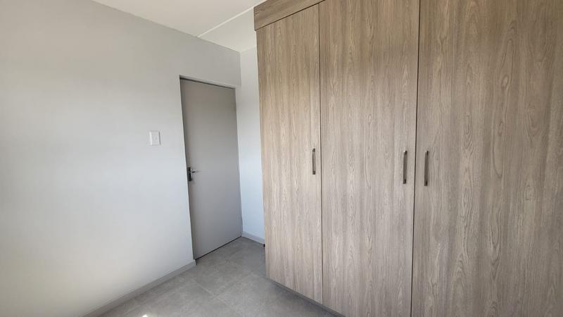 To Let 2 Bedroom Property for Rent in Grand Central Gauteng