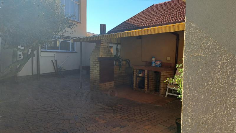 5 Bedroom Property for Sale in Brakpan Central Gauteng