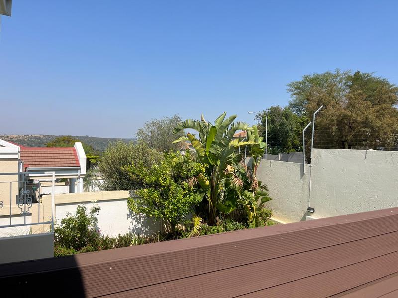 To Let 2 Bedroom Property for Rent in Waterkloof Ridge Gauteng