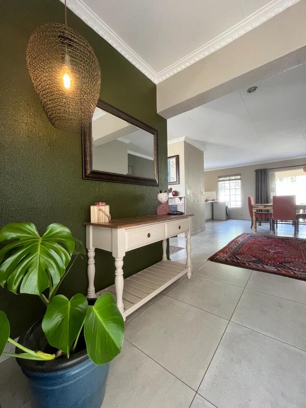 2 Bedroom Property for Sale in Waterkloof Ridge Gauteng