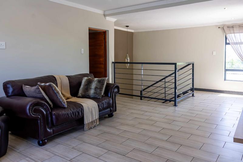 To Let 4 Bedroom Property for Rent in Copperleaf Estate Gauteng