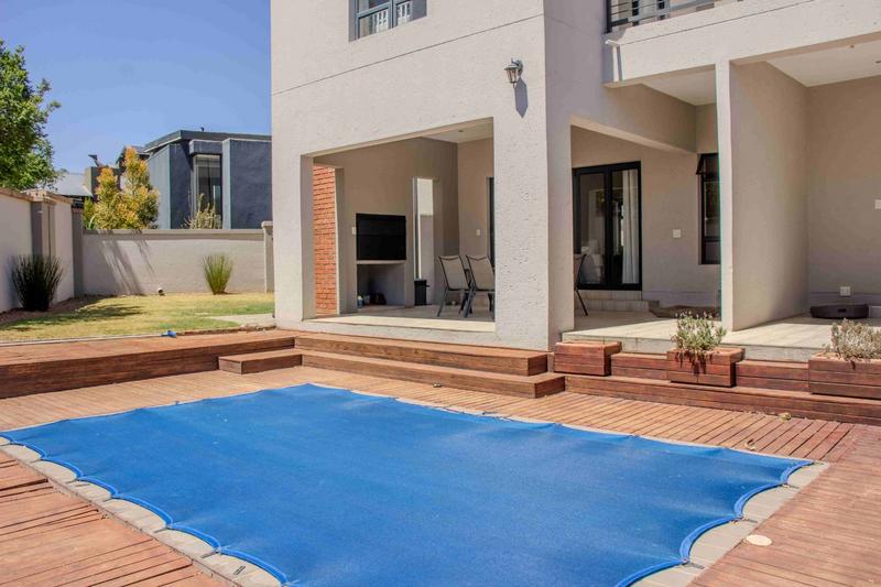 To Let 4 Bedroom Property for Rent in Copperleaf Estate Gauteng