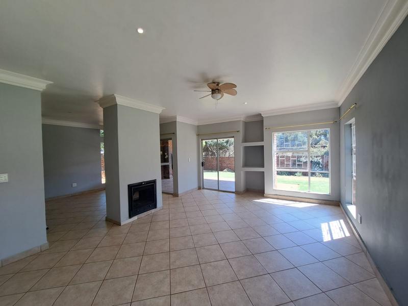 3 Bedroom Property for Sale in Eldoraigne Gauteng