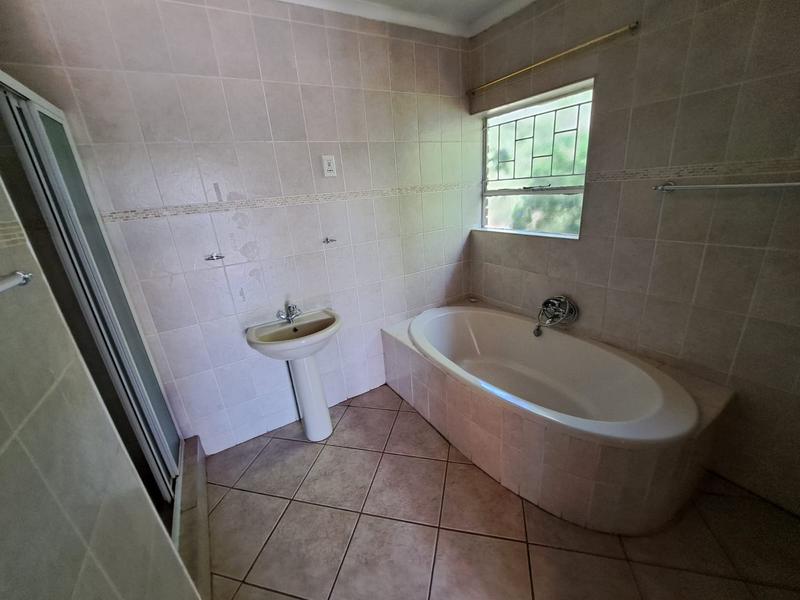 3 Bedroom Property for Sale in Eldoraigne Gauteng