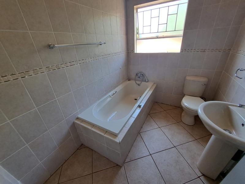 3 Bedroom Property for Sale in Eldoraigne Gauteng