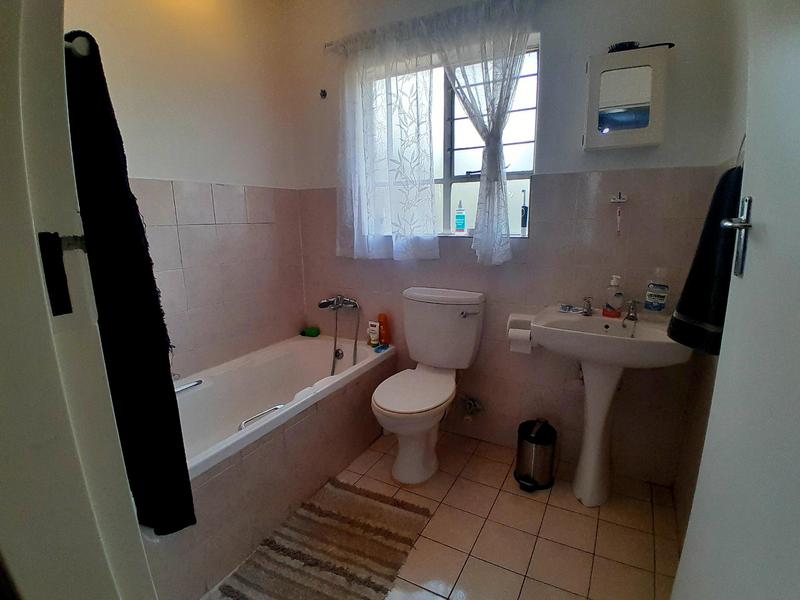 1 Bedroom Property for Sale in Hennopspark Gauteng