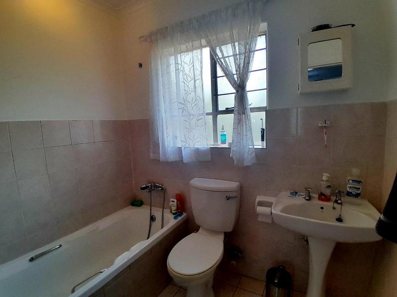 1 Bedroom Property for Sale in Hennopspark Gauteng