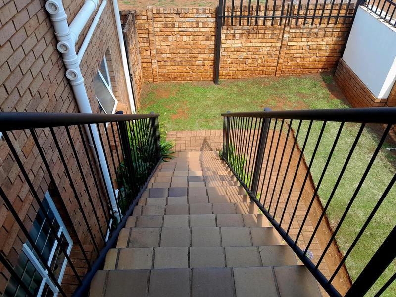 1 Bedroom Property for Sale in Hennopspark Gauteng