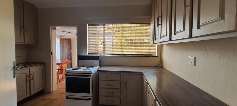 To Let 3 Bedroom Property for Rent in Faerie Glen Gauteng