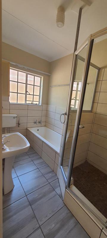 To Let 3 Bedroom Property for Rent in Faerie Glen Gauteng