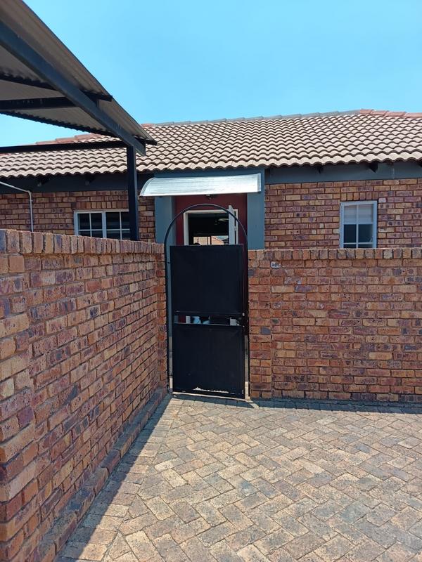 3 Bedroom Property for Sale in Andeon Gauteng