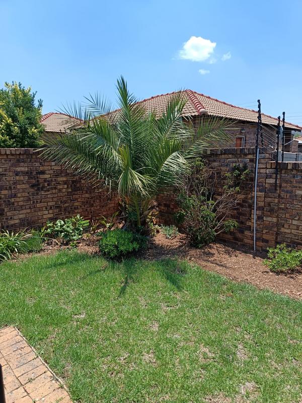 3 Bedroom Property for Sale in Andeon Gauteng